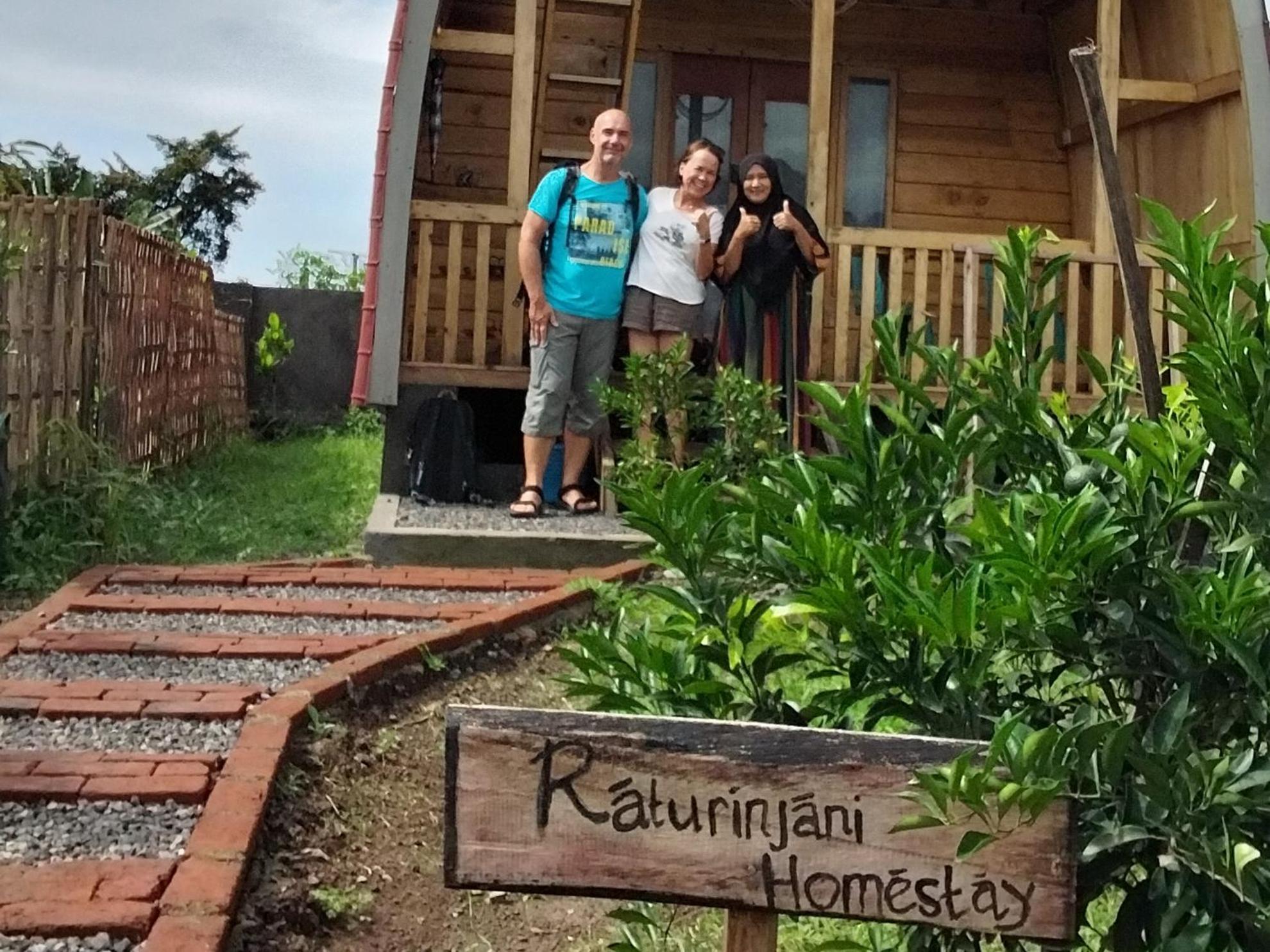 Raturinjani Homestay Selong Eksteriør bilde